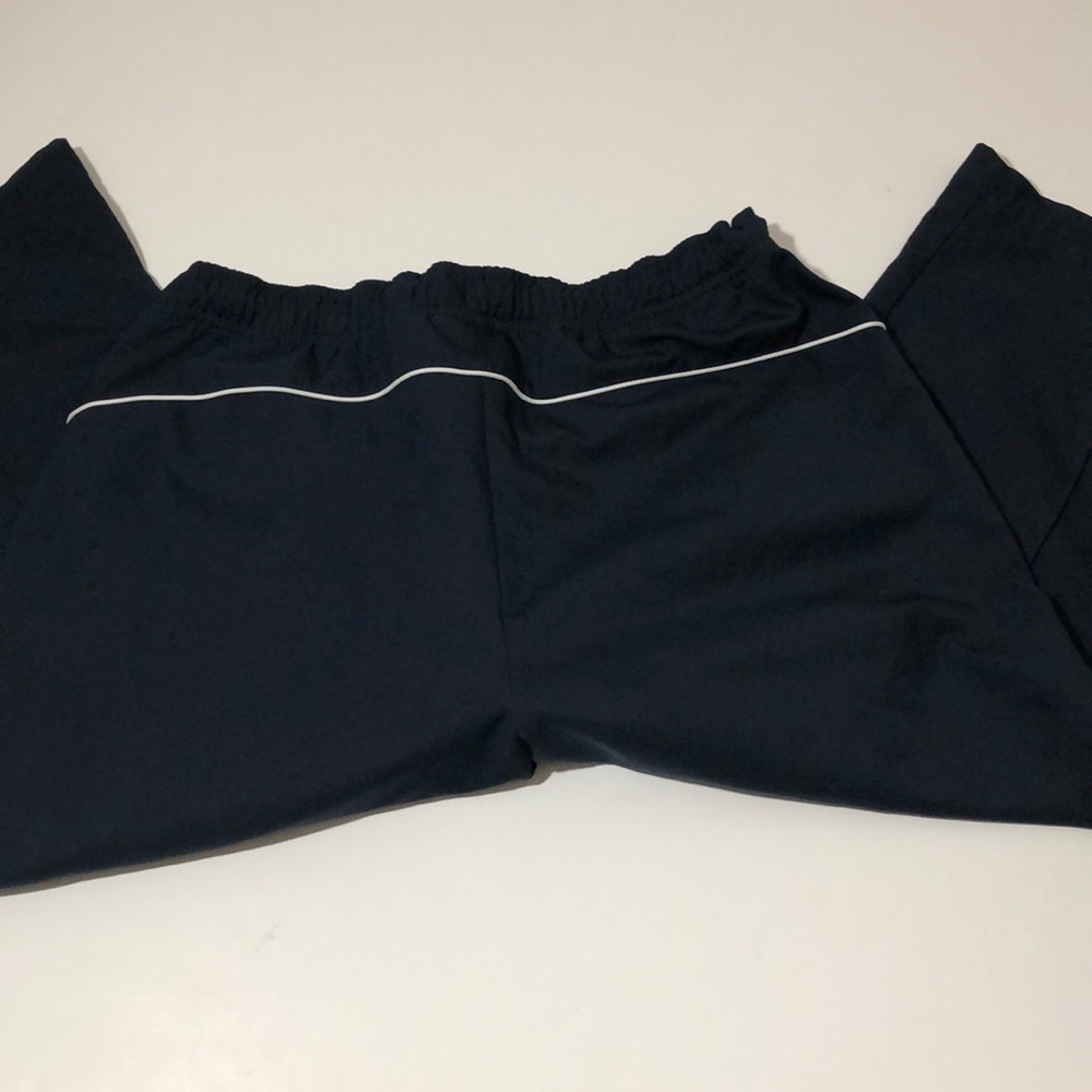 Nike capris - Picture 3 of 5
